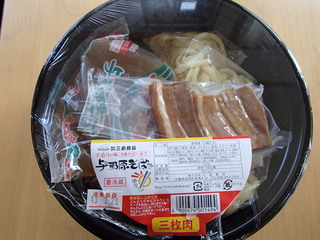010.JPG